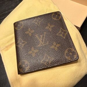 Louis Vuitton Monogram Bifold Wallet
